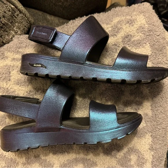 Skechers Arch Fit Blue Iridescent Sandals - Picture 1 of 4